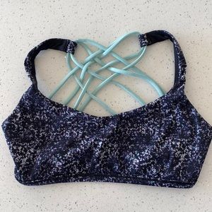 Lululemon Free to Be Bra in Black/Blue - Size 6 - Good Condition